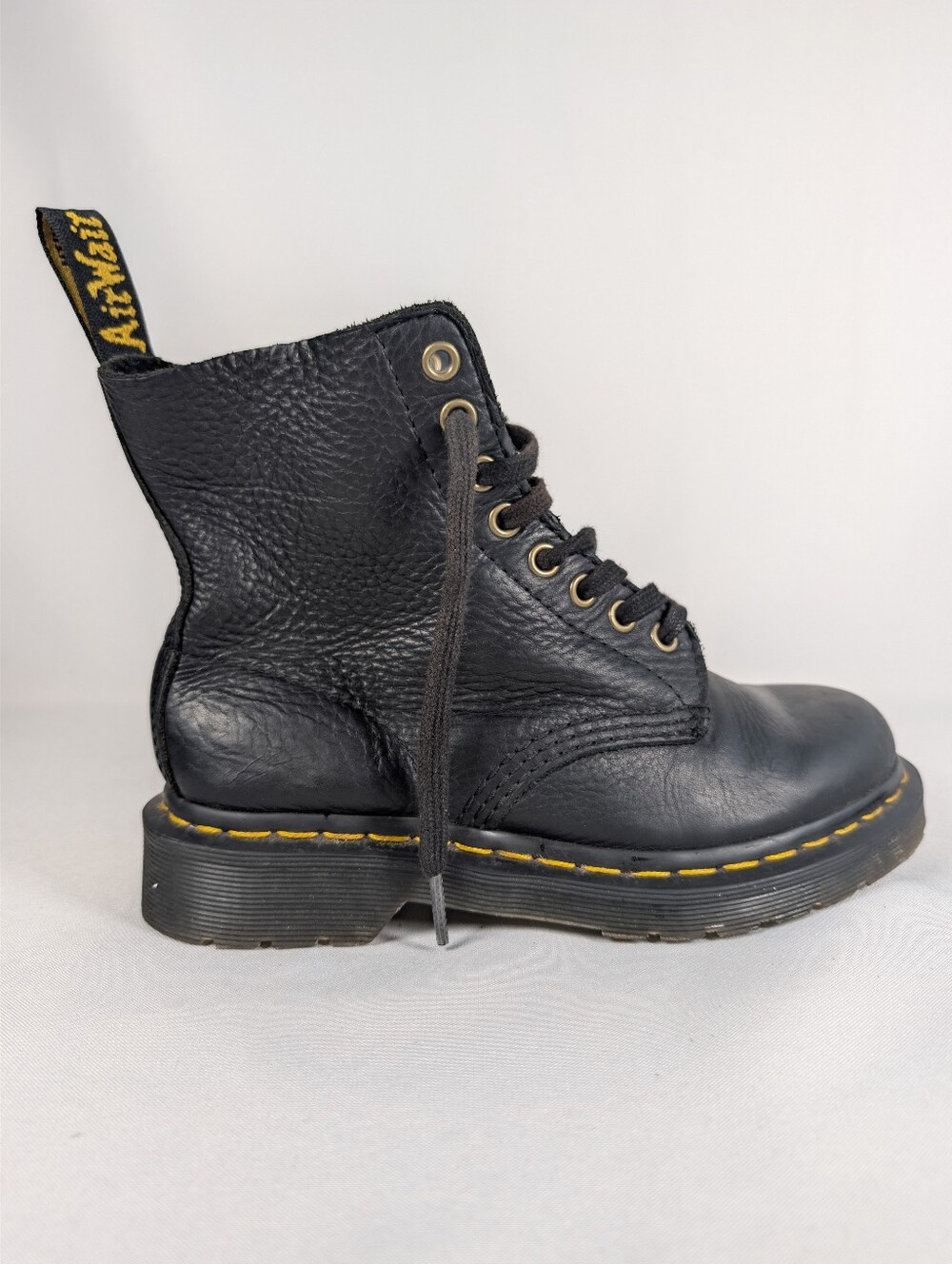 Dr Martens 1460 Pascal Black Pebbled Leather 8 Eye Boots Womens Size 5